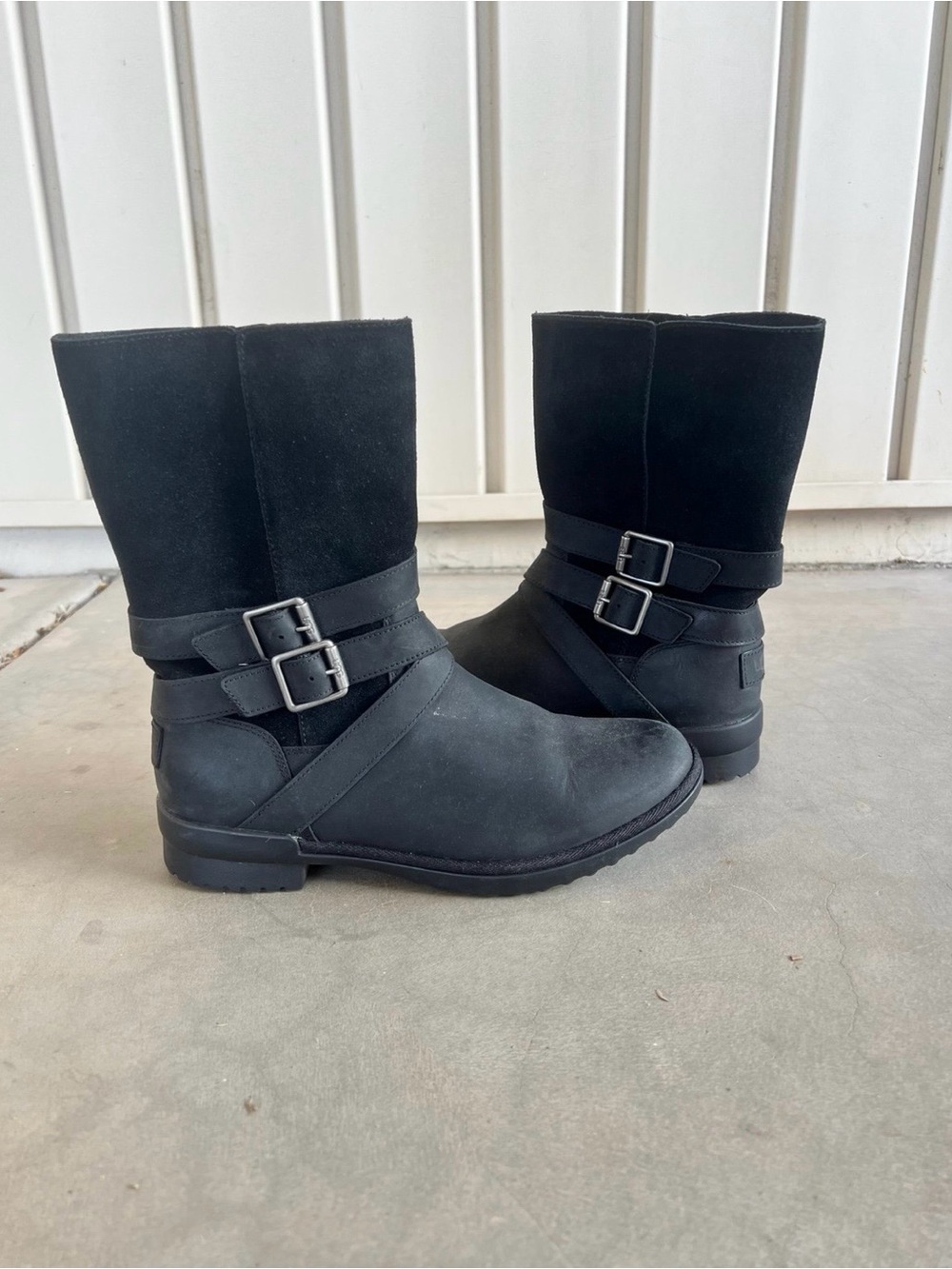 Ugg Lorna Boot in Black